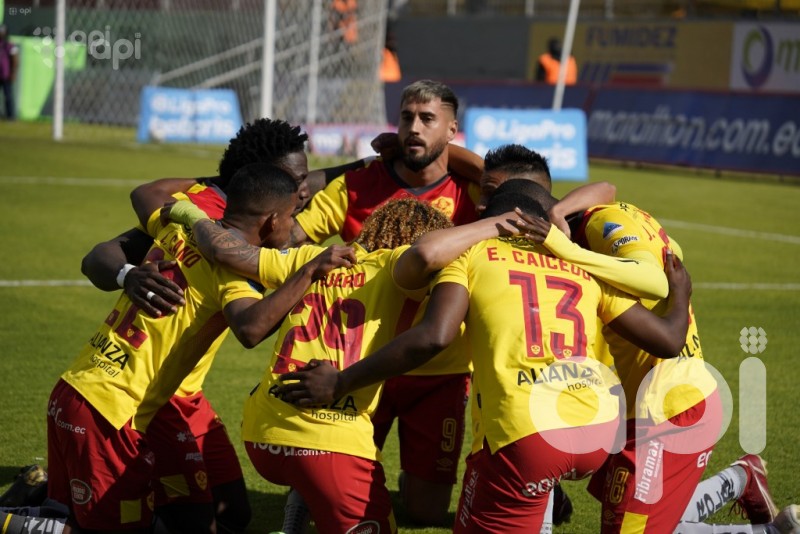 Papá aplasta a Técnico y sigue de lider