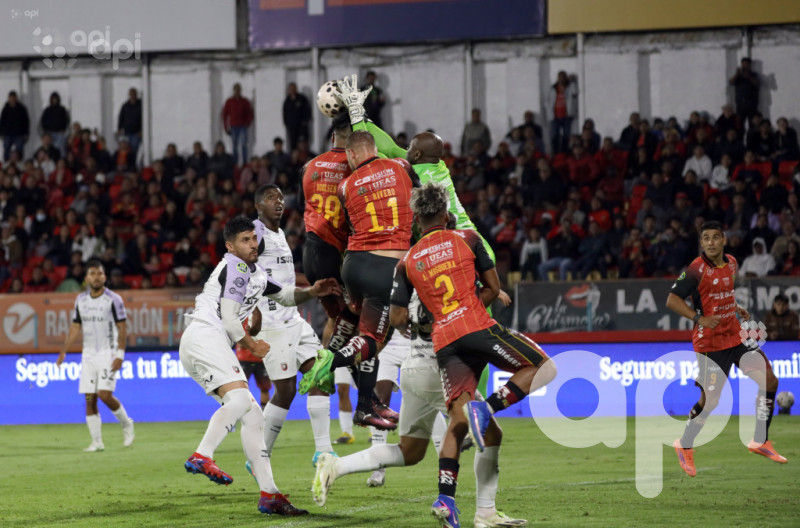 Dep. Cuenca apenas iguala 1-1 con el benjamín Leones FC