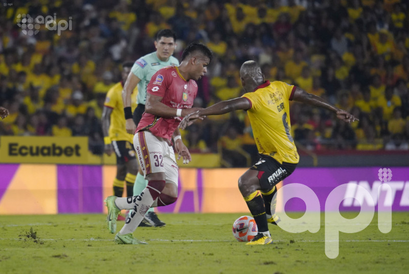 El ídolo cede la punta a IDV