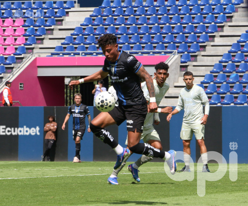 Del Valle sigue sin aflojar la punta