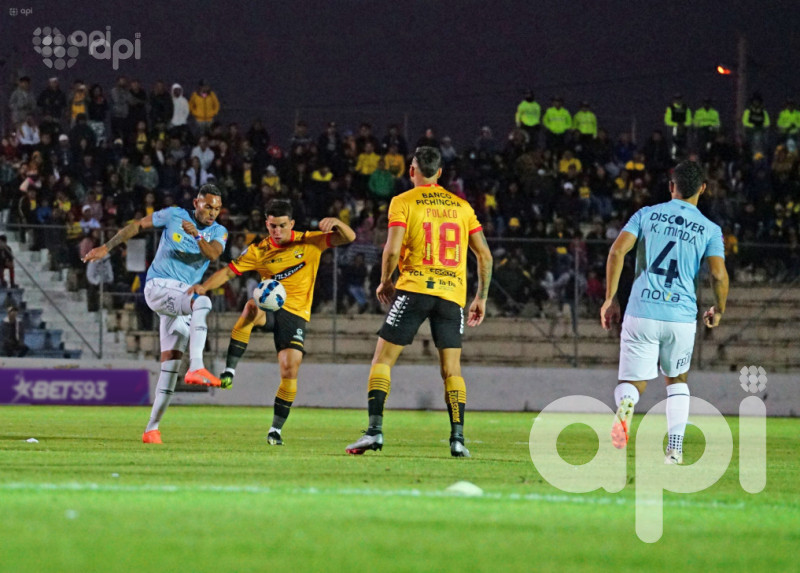 Barcelona despide con 1-0 a U. Católica en Latacunga