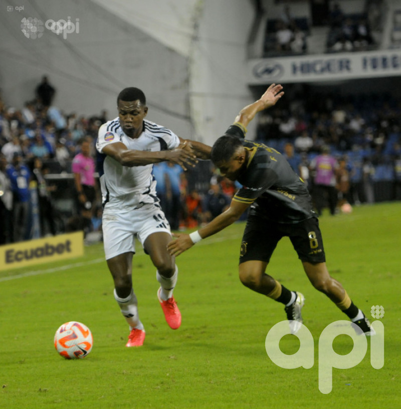 Emelec solo iguala 1--1 con Manta