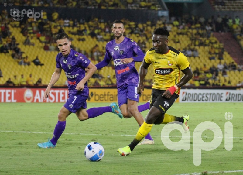 Barcelona supera 1-0 a Metropolitanos en Sudamericana