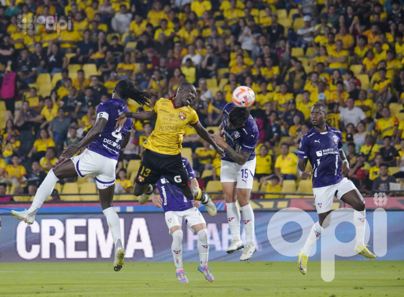 Liga festeja 1-0 ante Barcelona en Guayaquil