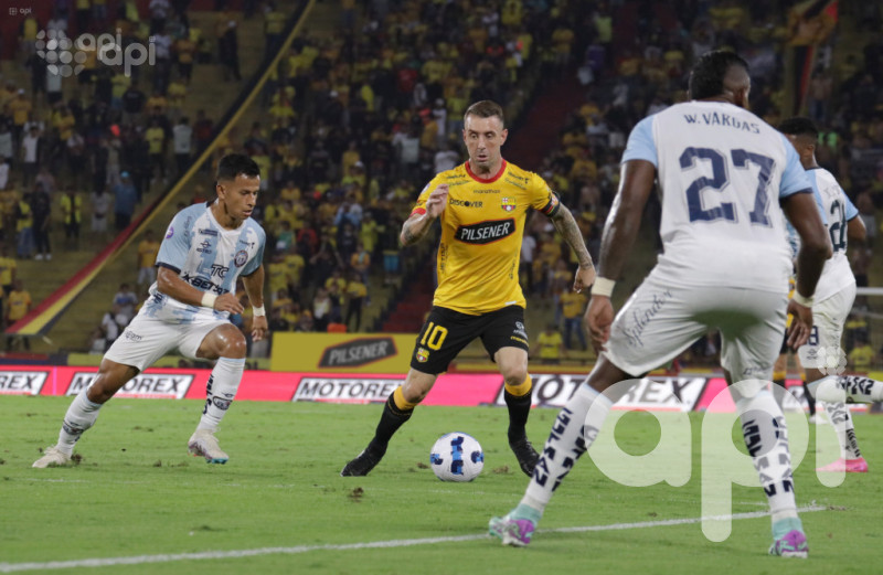 Barcelona liquida 2-1 a Guayaquil City