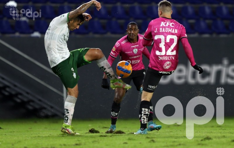 Orense complica al campeón y se lleva un empate