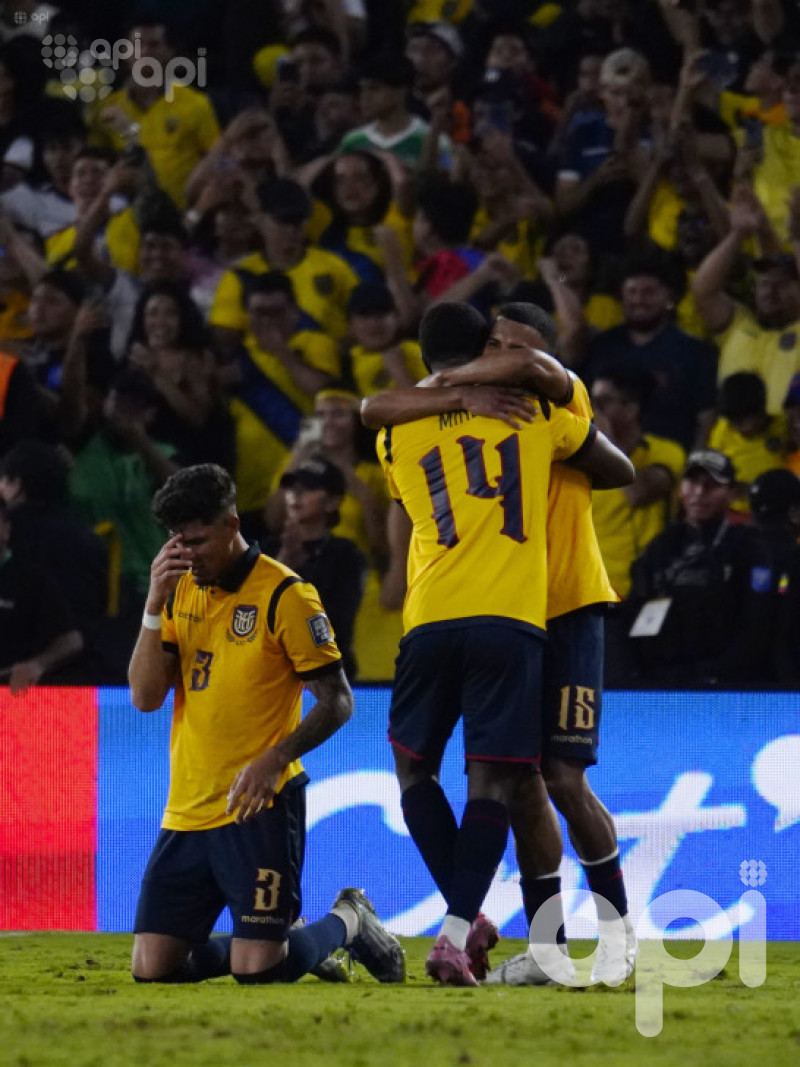 Ecuador iguala 1-1 en casa de México