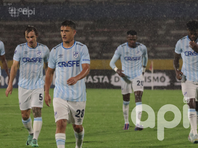 Católica rescata un 1-1 ante Vitoria en Brasil