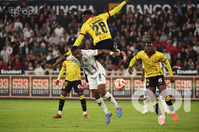 La U, nuevo escolta de IDV