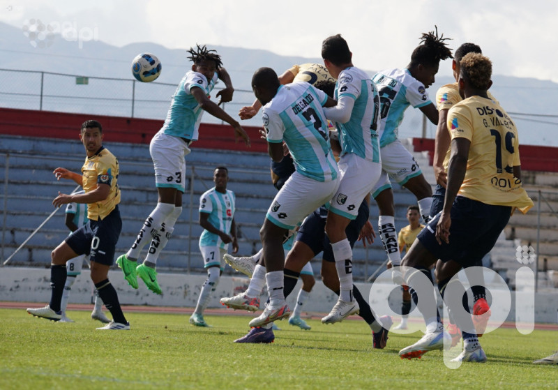 Cumbayá iguala 1-1 con U. Católica en Latacunga