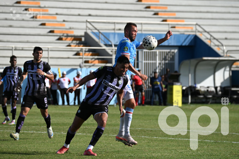 El Ciudado se encierra y gana en Manta