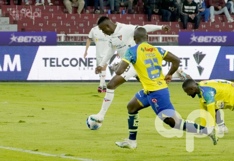 Liga se pasea 6-1 ante Gualaceo