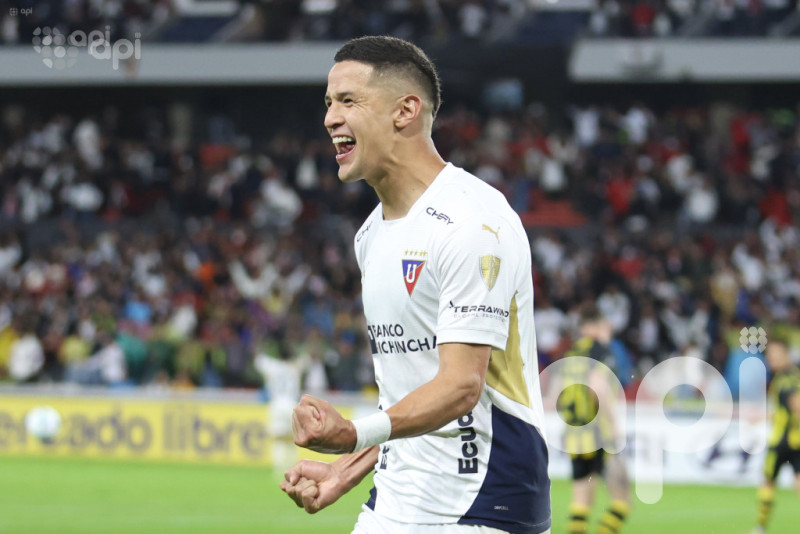 La U lidera y espera a Flamengo