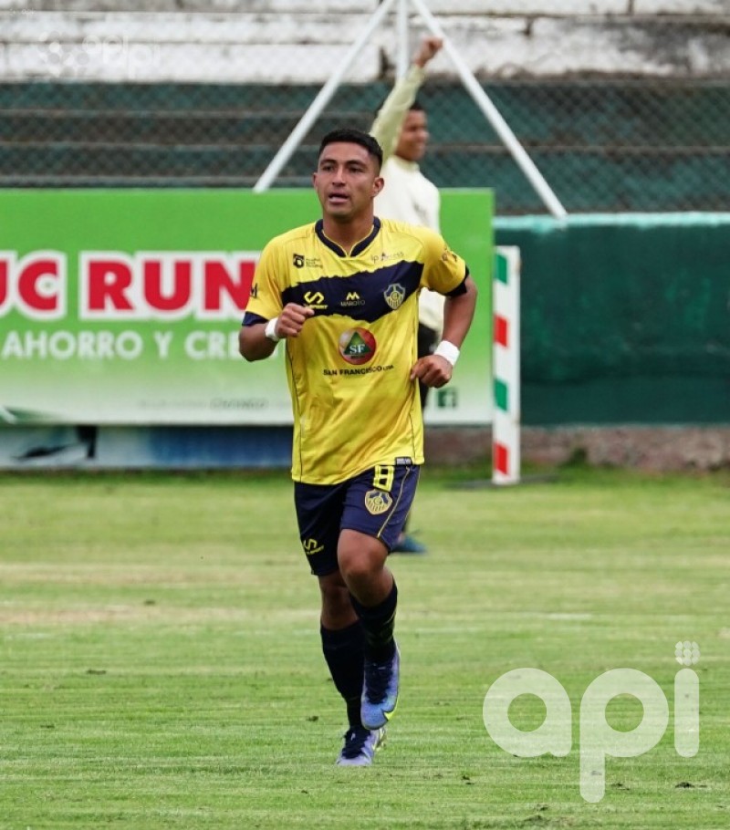América y Chacarita reparten honores en Quito por el ascenso
