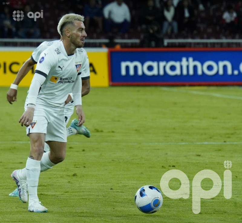 Liga remonta y vence 4-2 a Libertad