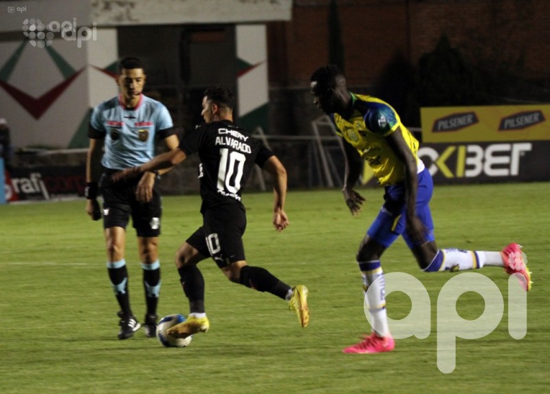 Liga líquida 3-1 a Gualaceo en Azogues