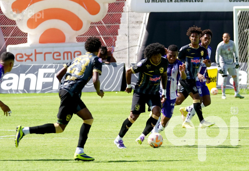 El Atunero, de primera, arroja al Rodillo a la B