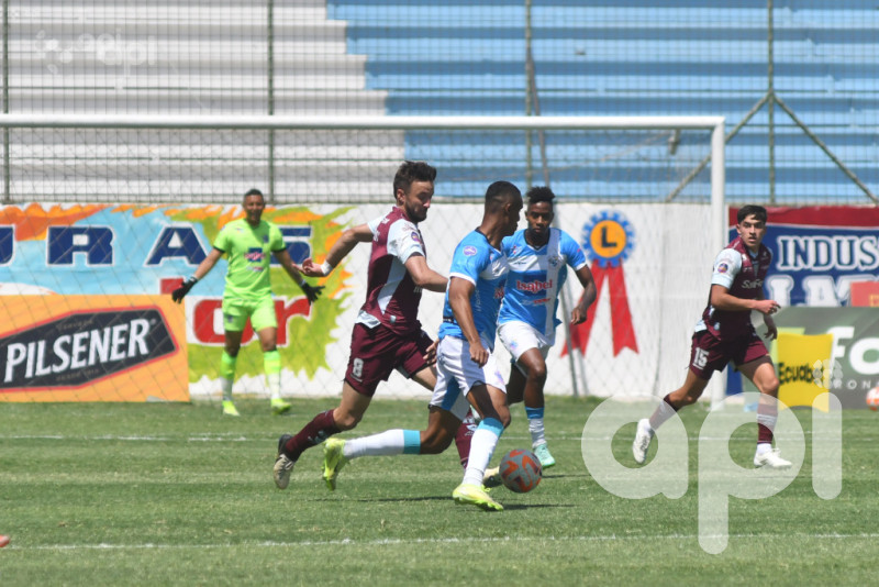 Macará  derrota 3-1 al Manta