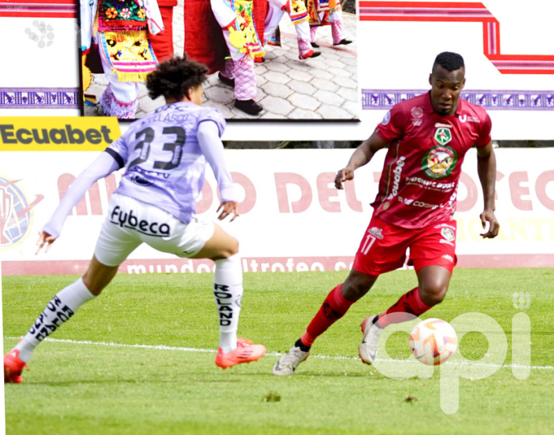 El Ponchito contiene al líder rayado