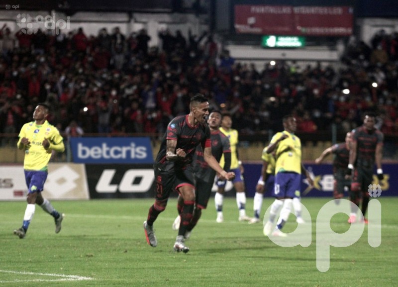 D. Cuenca, con poquito, supera a Gualaceo