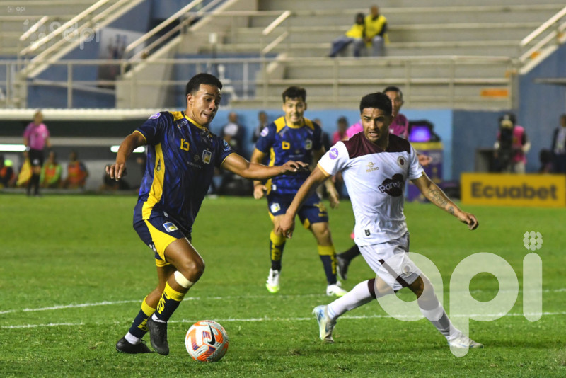 Delfín se marea 3-3 con Vinotinto en Manta