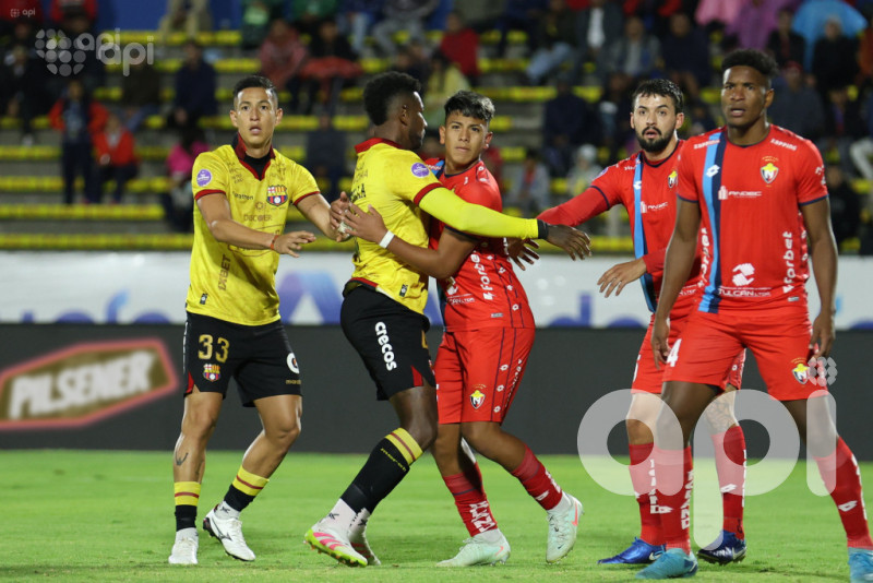 El ídolo de escolta y el criollo se desmorona