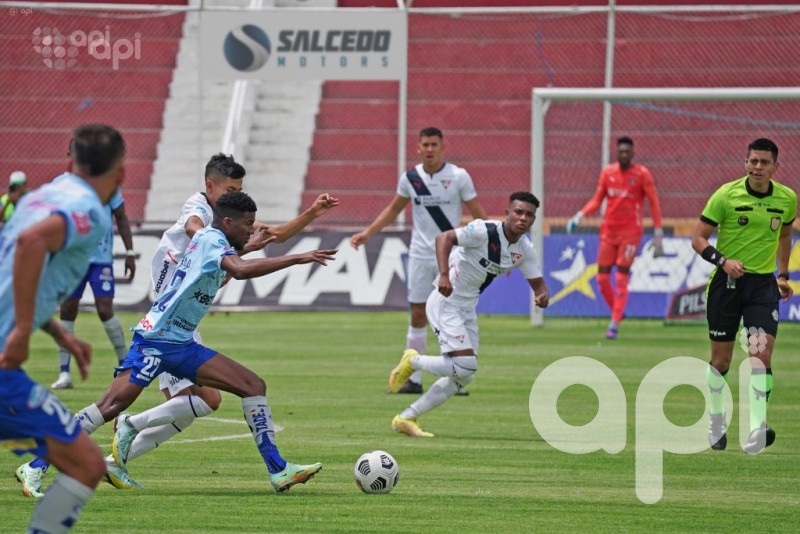 Liga aplasta 5-0 a Macará