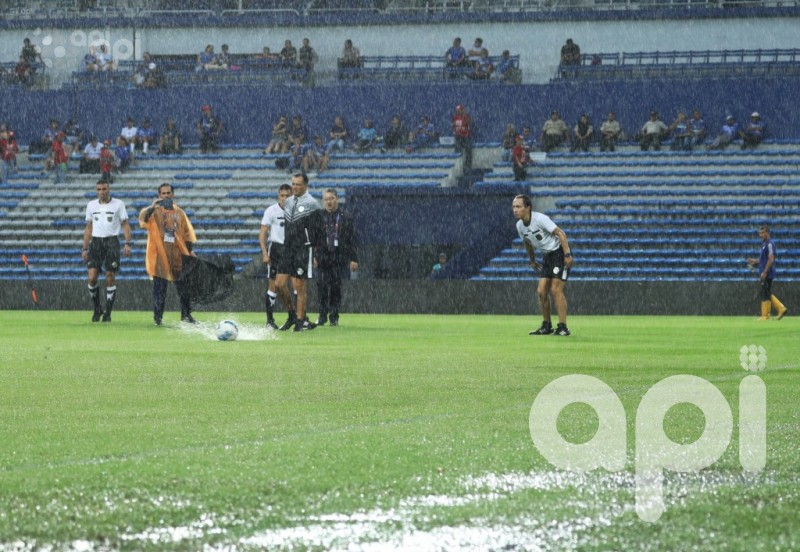 Emelec vs El Nacional se suspende por clima