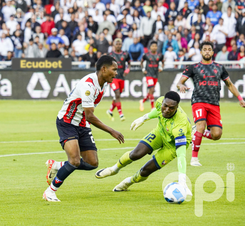 Liga solo empata 1-1 con El Nacional