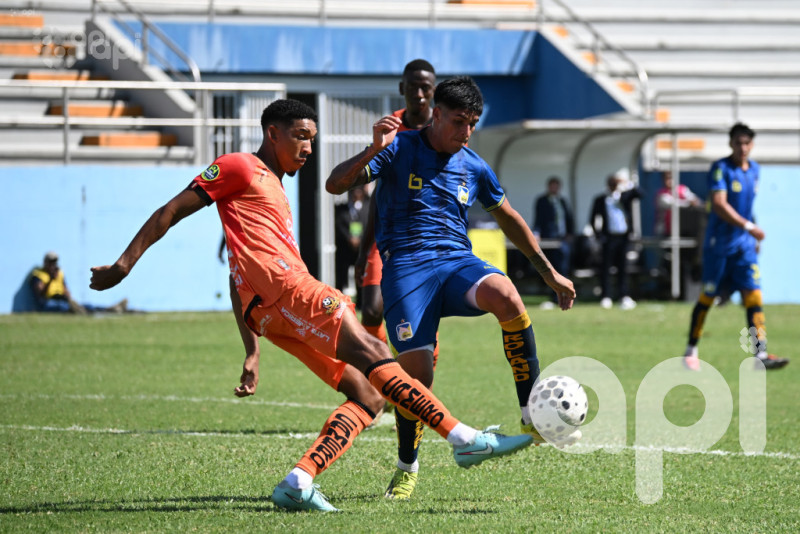 Cetáceo y Lojano se privan de asaltar la punta