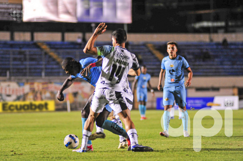 Macará gana 1-0 a Libertad en Loja