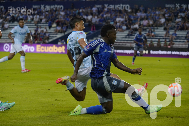 U. Católica electrocuta 4-0 a Emelec