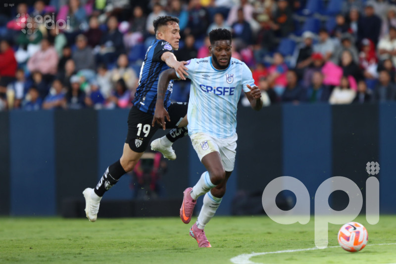 Chatoleí contiene el festejo rayado