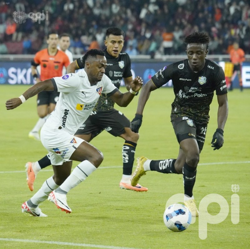 Liga de Quito sufre pero gana 1-0 a Orense