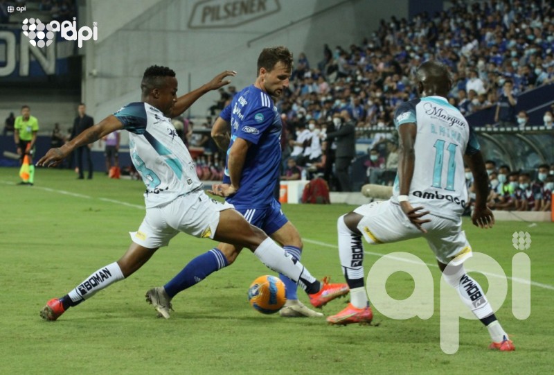 Emelec golea 4-0 a Macará en arranque de la Liga Pro