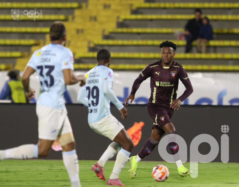 Chatoleí frena a la U, que mira alejarse el tricampeonato