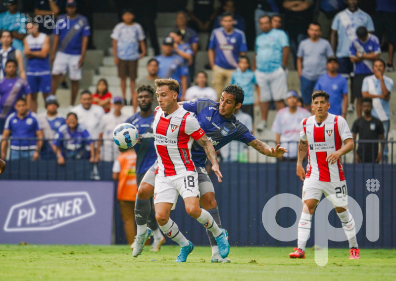 La U pelea etapa codo a codo con IDV