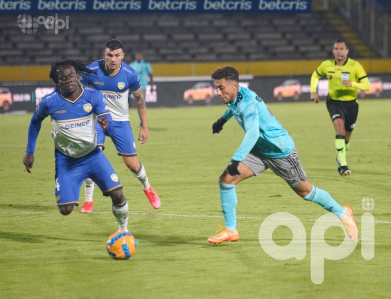 Cumbayá  registra empate 1-1 con Emelec en Quito