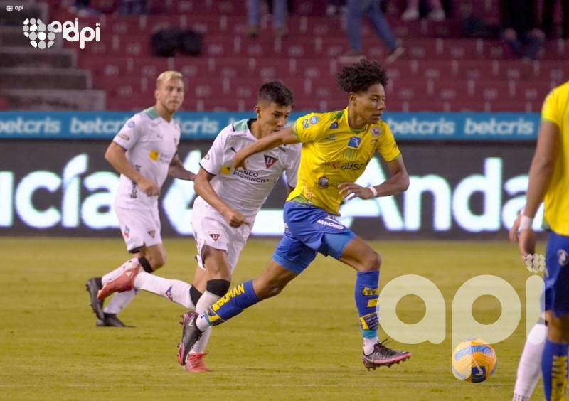 Liga sufre en el debut ante Gualaceo