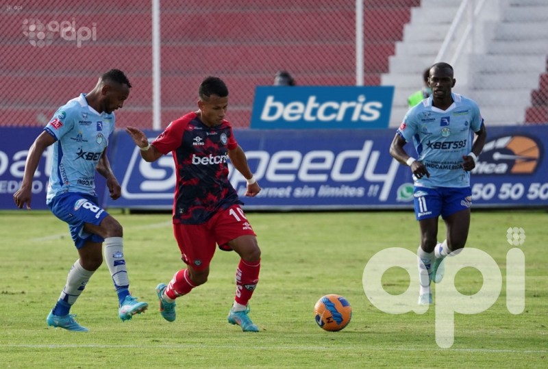 Macará derrota 2-0 a Guayaquil City en Ambato