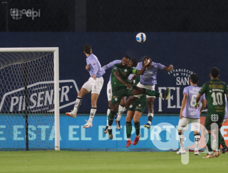 Del Valle sufre pero gana 2-1 a Orense
