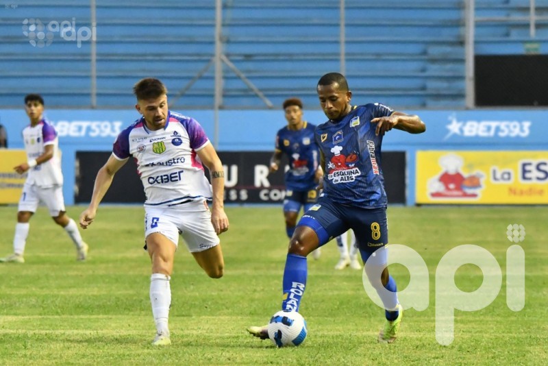 Delfín pasa 1-0 a Gualaceo en Manta