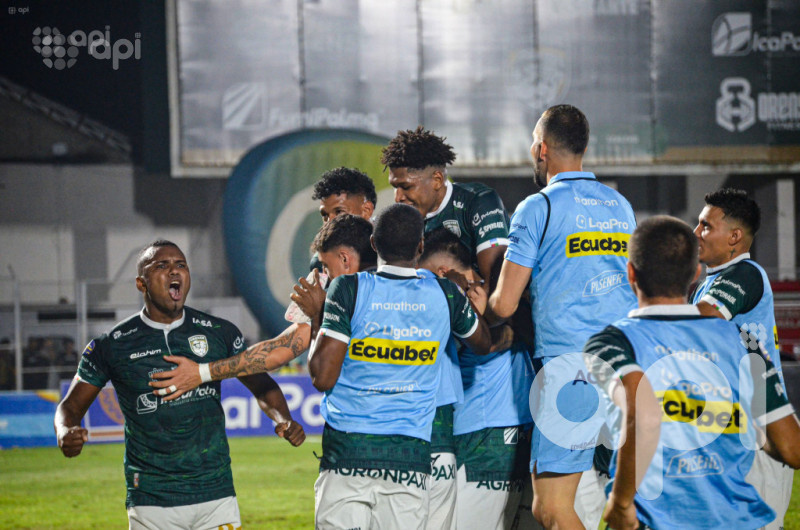 Orense en lo slto y chao al invicto del ídolo