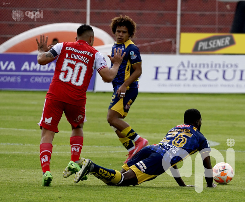 Delfín espanta 2-1 a Técnico U. en Ambato