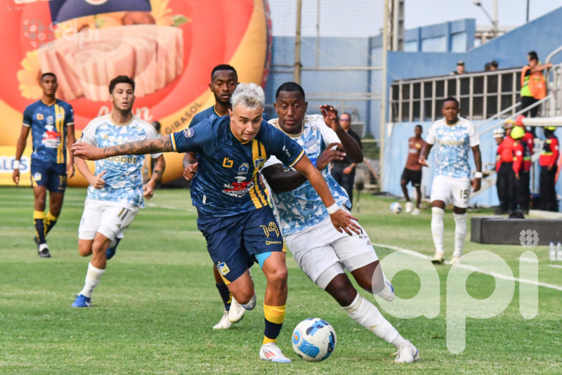 Emelec vence 1-0 a Delfín