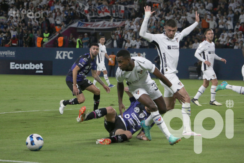 IDV estampa 1-1 con Liga de Quito