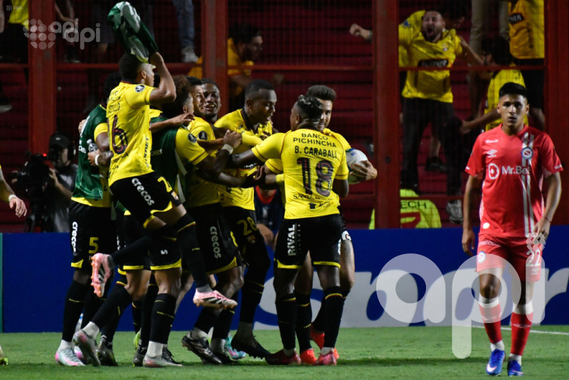 Barcelona confirma estirpe y avanza en Libertadores