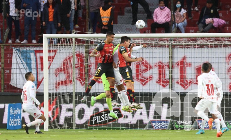 Liga de Quito se deja igualar en casa