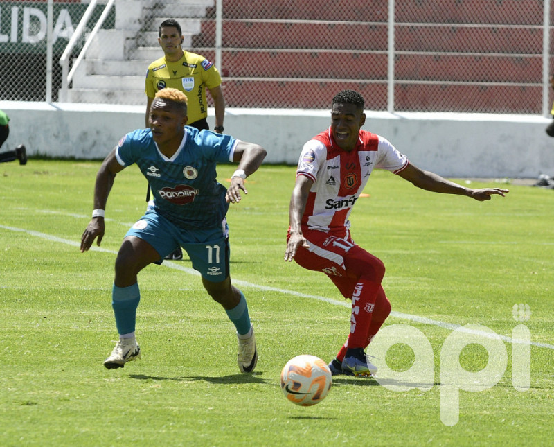 Vinotinto arrolla 3-1 a Técnico Universitario