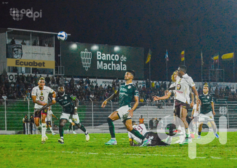 Orense salva un 2-2 ante Mushuc Runa en Machala